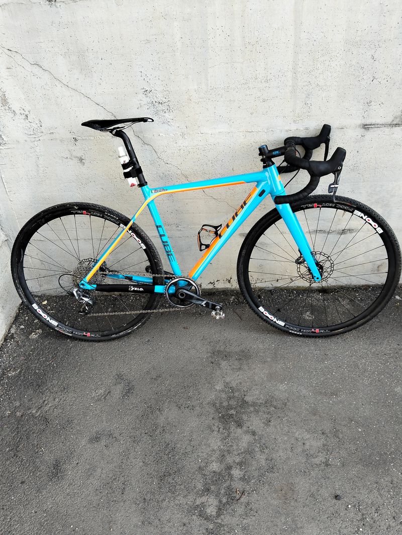 Used CUBE CROSS RACE SLT 2017 2017 Road & Gravel, Blue — image 1 of 13