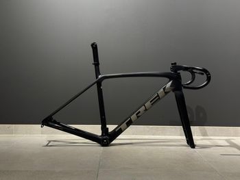 Używany Trek EMONDA SLR KIT TELAIO Frameset 2023 Road & Gravel
