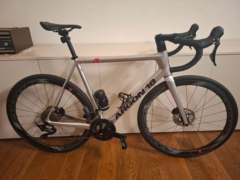 Used Argon 18 Gallium CS Disc (INT) Shimano 105 2022 2022 Road & Gravel, Grigio chiaro — image 1 of 5