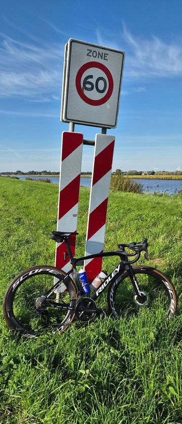 Used Ridley Noah Shimano Dura Ace Di2 2024 Road & Gravel, Black — image 9 of 10