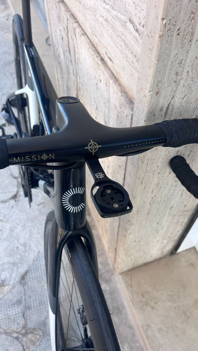 Used Cannondale SuperSix EVO SRAM Force eTap AXS 2023 Road & Gravel, Black — image 6 of 18