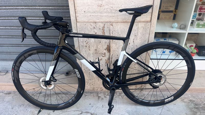 Used Cannondale SuperSix EVO SRAM Force eTap AXS 2023 Road & Gravel, Black — image 12 of 18
