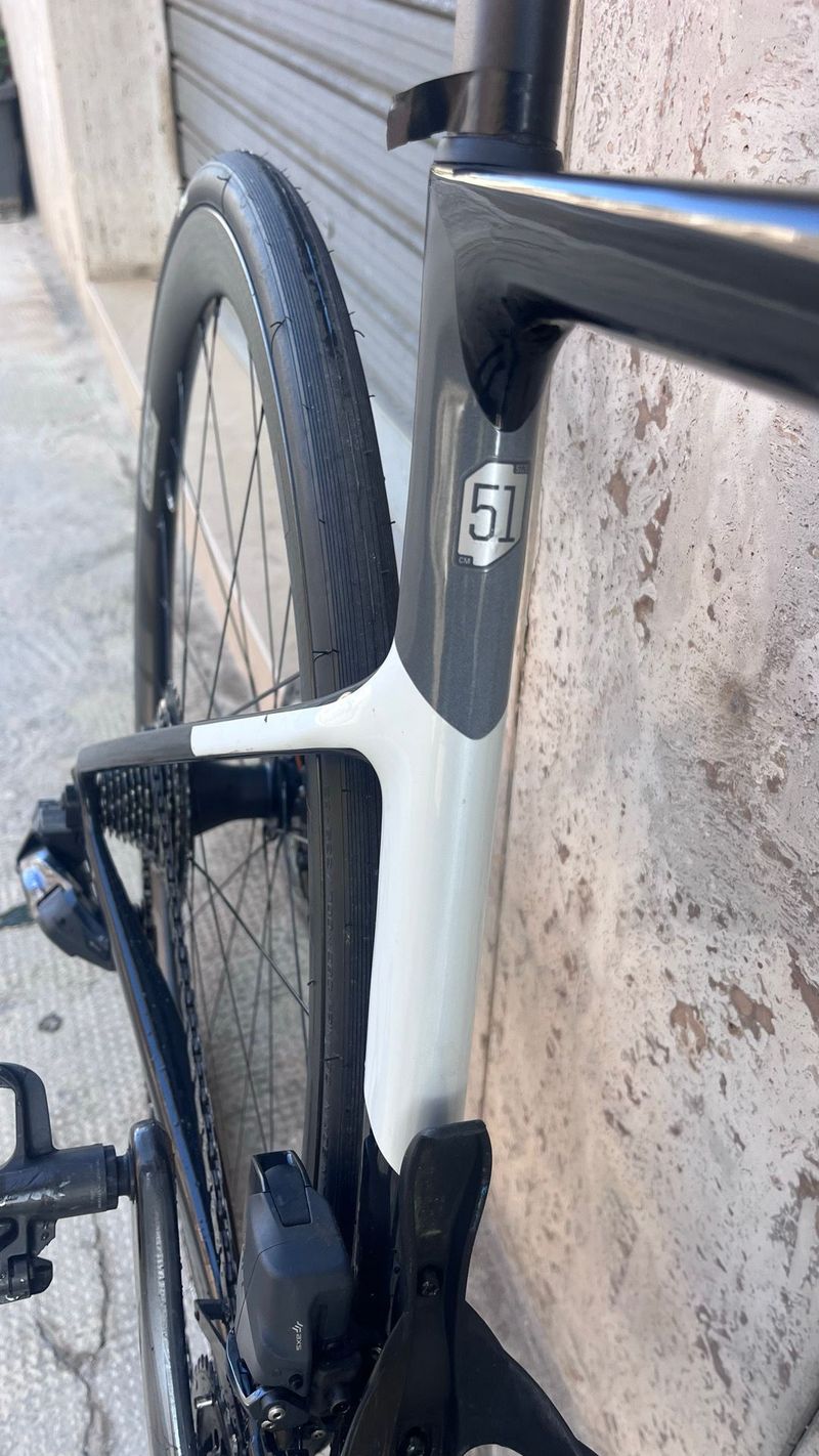 Used Cannondale SuperSix EVO SRAM Force eTap AXS 2023 Road & Gravel, Black — image 3 of 18