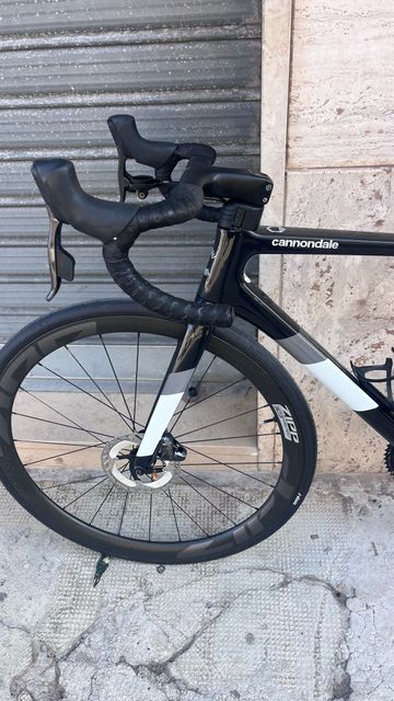 Used Cannondale SuperSix EVO SRAM Force eTap AXS 2023 Road & Gravel, Black — image 11 of 18