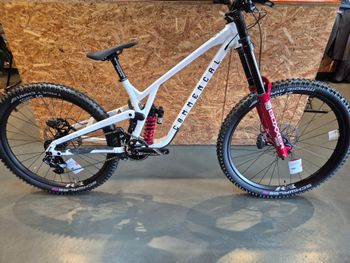Commencal, SUPREME DH V5 ROCKSHOX 2026
