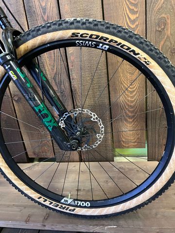BMC Fourstroke 01 LT ONE 2022 2022 Mountainbike d'occasion — image 5 sur 8