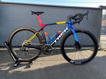 Trek Trek Madone SL6 Gen8 2x12 105 Di2 Shimano 2025