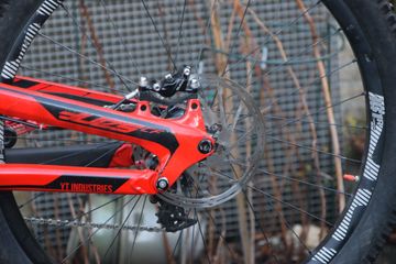Brugt YT Industries Tues SRAM X01 DH 2018 Mountainbike — billede 13 af 31