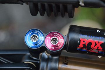 Brugt YT Industries Tues SRAM X01 DH 2018 Mountainbike — billede 27 af 31