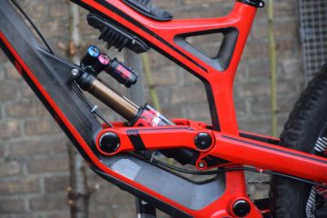 Brugt YT Industries Tues SRAM X01 DH 2018 Mountainbike — billede 11 af 31