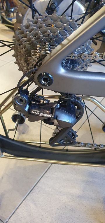 Scott Addict RC 15 2020 2020 Road & Gravel usato, Grigio chiaro — immagine 11 di 12