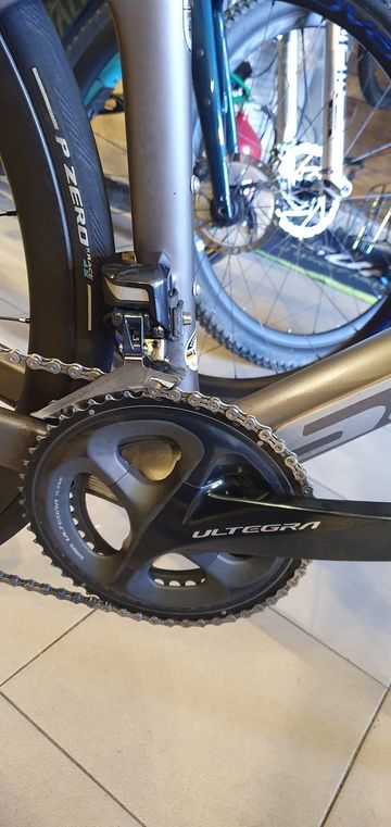 Scott Addict RC 15 2020 2020 Road & Gravel usato, Grigio chiaro — immagine 10 di 12