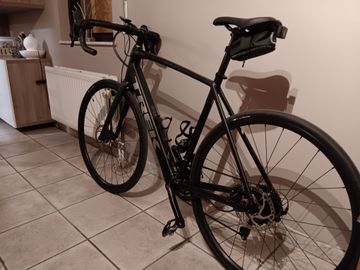 Tweedehands Trek Domane+ AL 5 2024 2024 Road & Gravel — afbeelding 4 van 5