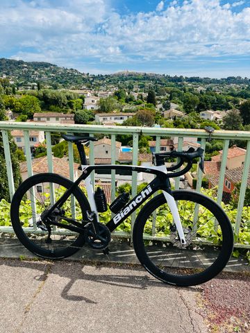 Bianchi Oltre XR4 Disc Ultegra Di2 2020 2020 Road & Gravel usato