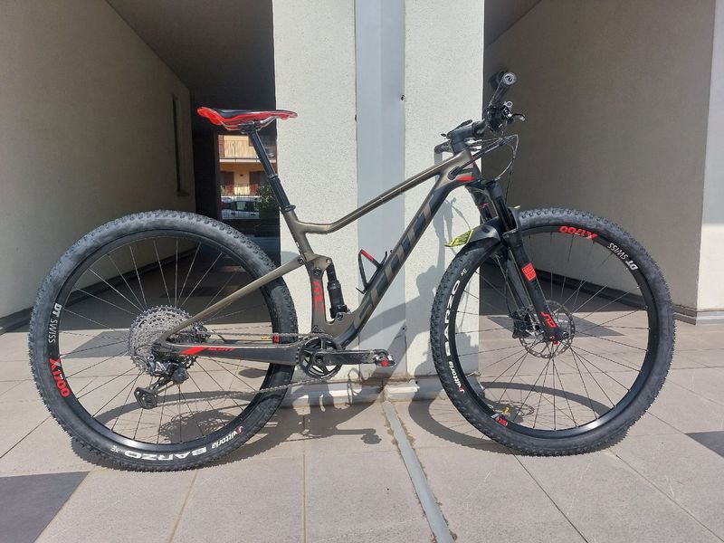 Scott Spark RC 900 Pro 2019 2019 Mountainbike usato, Nero — immagine 1 di 4
