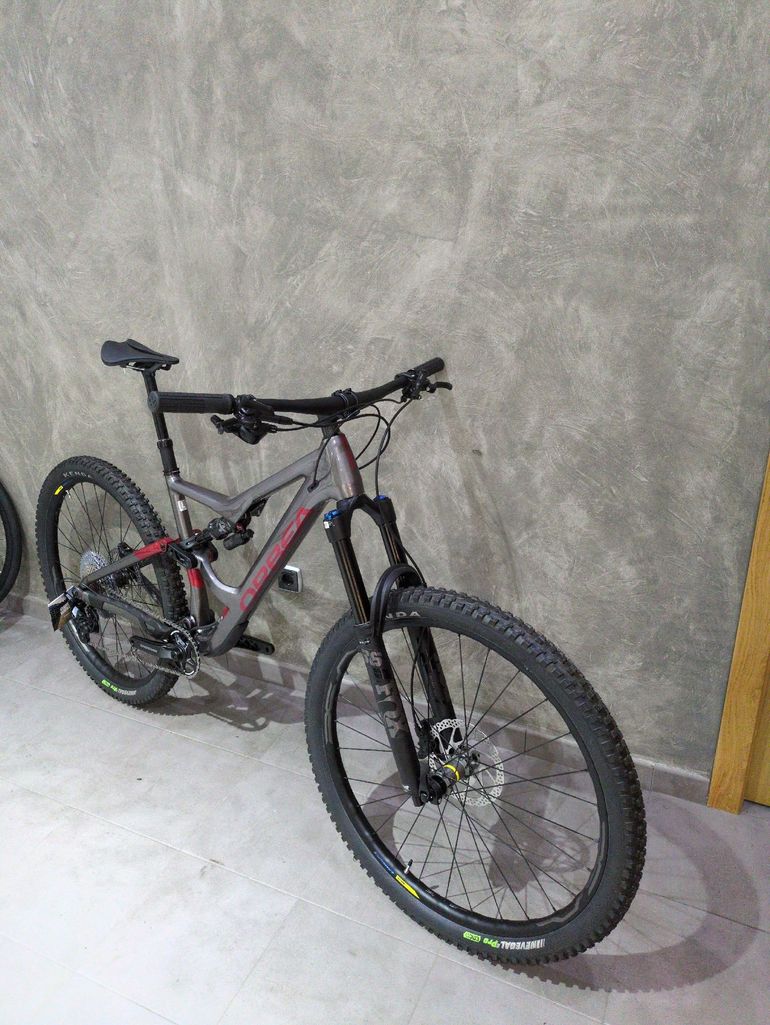 Used Orbea OCCAM H20 LT 2023 2023 Mountainbike, Hellgrau, 29 — image 2 of 5