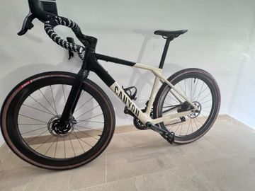 Used Canyon Grail SRAM Force eTap AXS 2024 Road & Gravel, Black — image 8 of 13