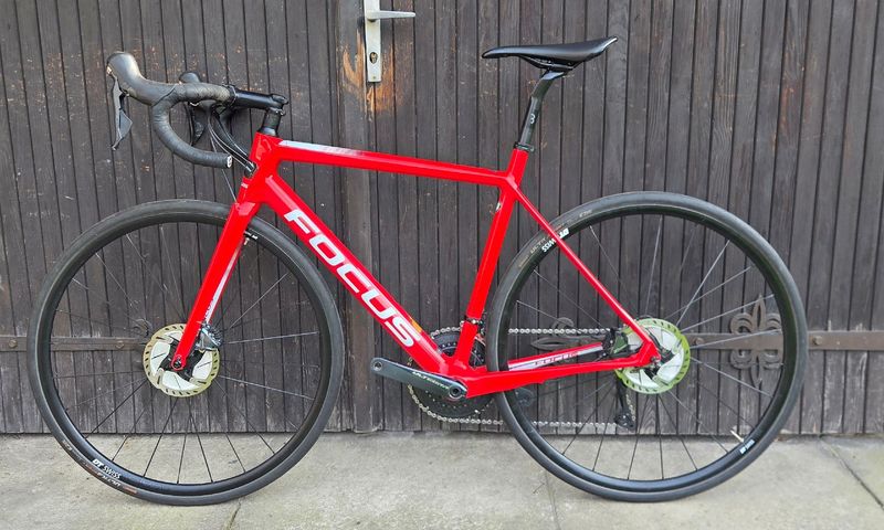 Używany Focus IZALCO RACE DISC 9.8 2020 2020 Road & Gravel
