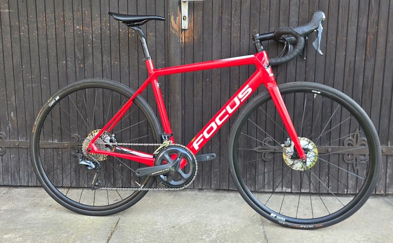 Used Focus IZALCO RACE DISC 9.8 2020 2020 Road & Gravel, Red — image 2 of 8