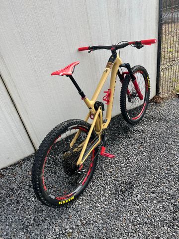 Used Focus Sam SRAM GX 2025 Mountainbike, Black, 27.5 (650B) — image 3 of 6