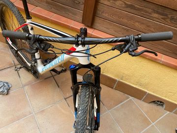 Specialiced Custom Shimano Deore XT 2015 Mountainbike usato, Bianco — immagine 3 di 8