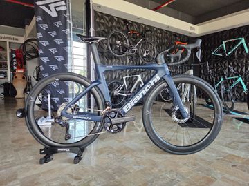 Gebrauchtes Bianchi Oltre Comp Ultegra Di2 2025 2025 Road & Gravel