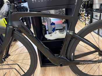 Used Pinarello DOGMA F DURA ACE Di2 2025 Frameset 2025 Road & Gravel — image 2 of 4