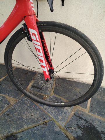 Giant Propel Advanced Pro 1 2020 2020 Road & Gravel usato, Rosso — immagine 4 di 5