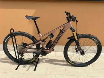 Megamo, NATIVE Shimano Deore XT