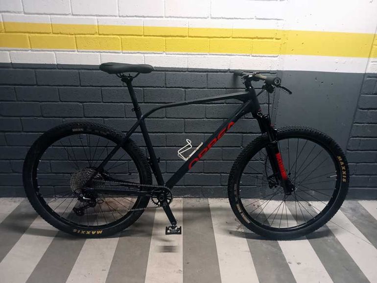 Used Orbea ALMA H30 2021 2021 Mountainbike, Blu — image 1 of 8