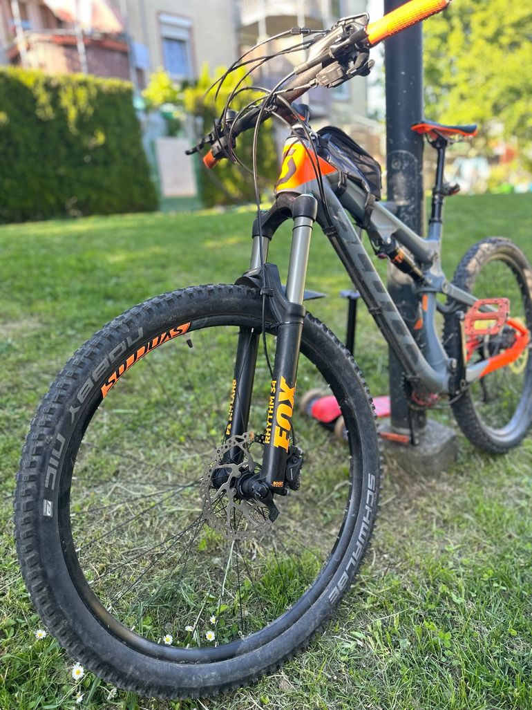Used Scott Genius 740 2017 2017 Mountainbike, Hellgrau, 27.5 — image 2 of 7