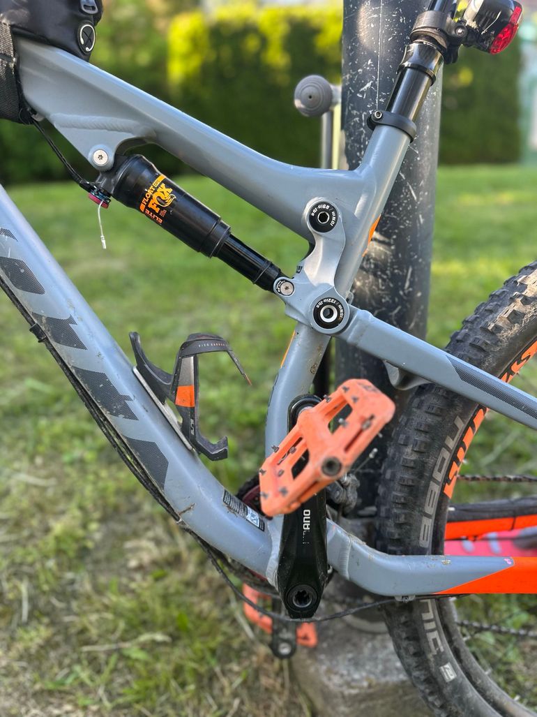 Used Scott Genius 740 2017 2017 Mountainbike, Hellgrau, 27.5 — image 3 of 7