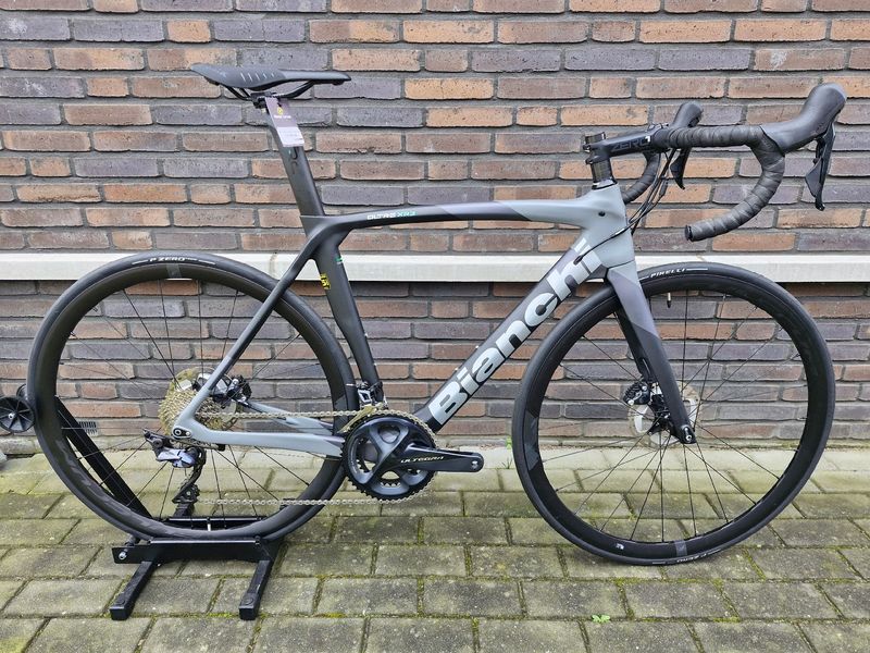 Bianchi Oltre XR3 - Ultegra 2022 2022 Road & Gravel d'occasion