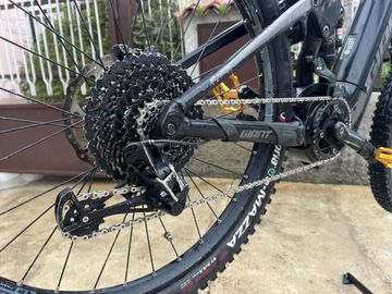 Used Giant Full-E+ 0 SX Pro 2018 2018 Mountainbike, Black, 27.5 — image 3 of 6