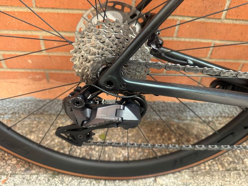 Używany Specialized Aethos Expert 2022 2022 Road & Gravel — zdjęcie 4 z 13