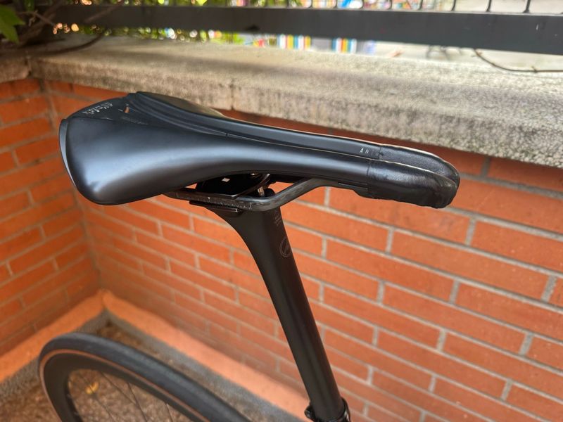 Używany Specialized Aethos Expert 2022 2022 Road & Gravel — zdjęcie 12 z 13