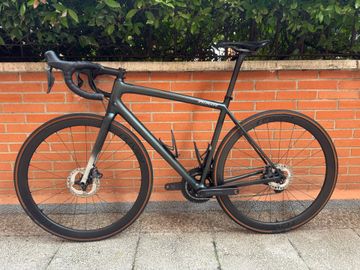 Używany Specialized Aethos Expert 2022 2022 Road & Gravel — zdjęcie 2 z 13