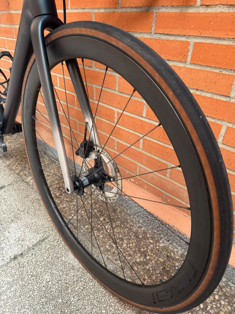 Używany Specialized Aethos Expert 2022 2022 Road & Gravel — zdjęcie 11 z 13