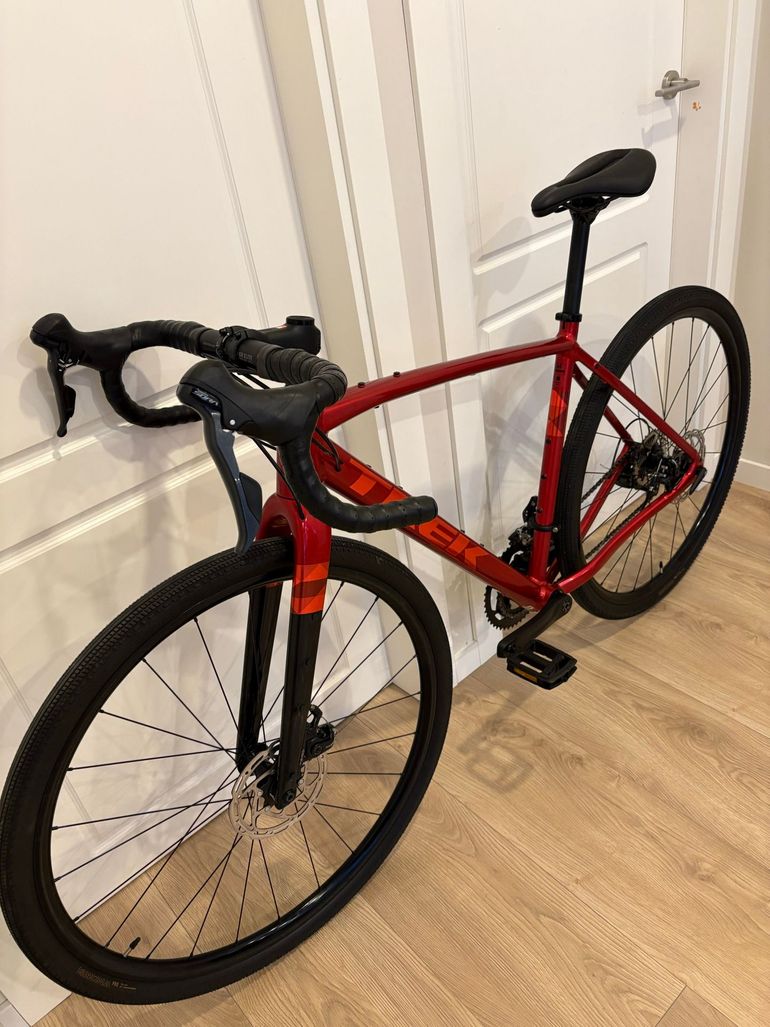 Used Trek Checkpoint ALR 3 Gen 2 2025 2025 Road & Gravel, Red — image 2 of 11
