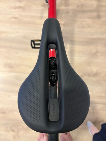 Used Trek Checkpoint ALR 3 Gen 2 2025 2025 Road & Gravel, Red — image 5 of 11