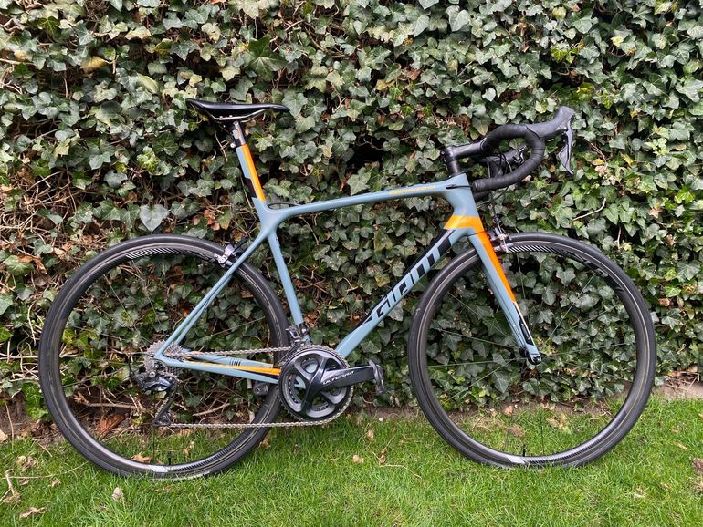 Used Giant TCR Advanced SL 2-KOM 2018 2018 Road & Gravel — image 2 of 9