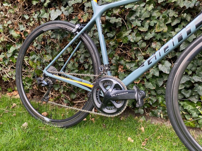 Used Giant TCR Advanced SL 2-KOM 2018 2018 Road & Gravel — image 3 of 9