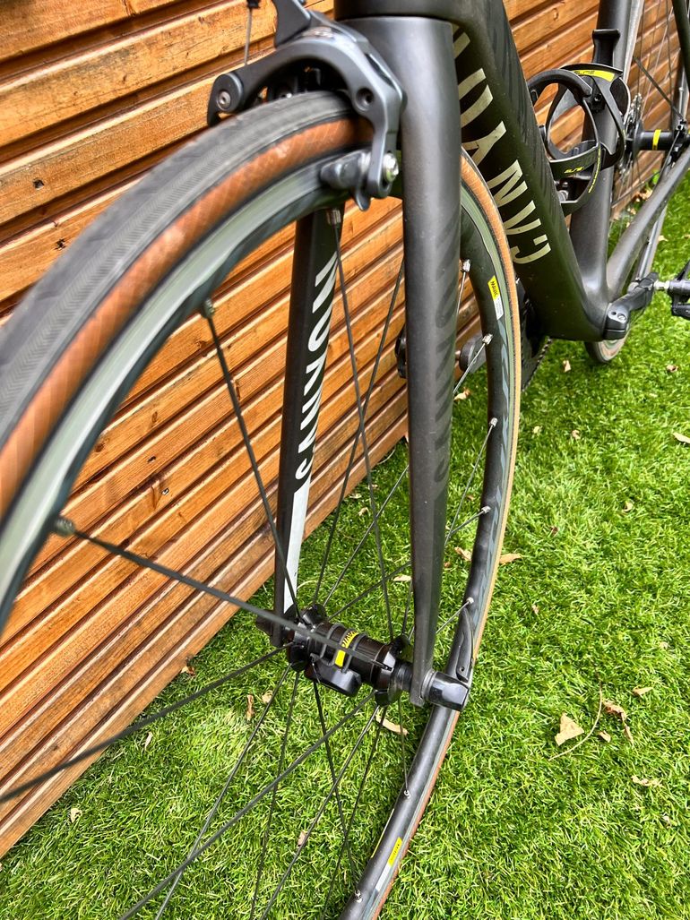 Used Canyon Ultimate Shimano Ultegra 2017 Road & Gravel, Schwarz — image 19 of 25