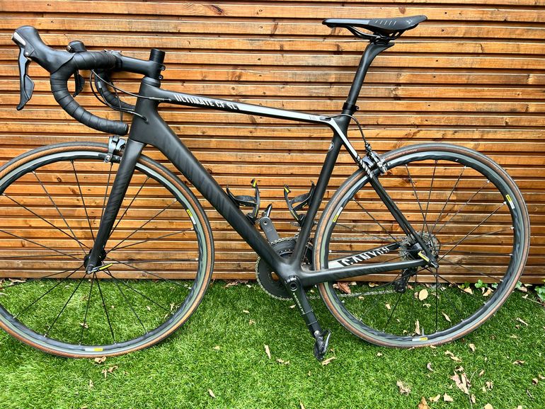 Used Canyon Ultimate Shimano Ultegra 2017 Road & Gravel, Schwarz — image 2 of 25