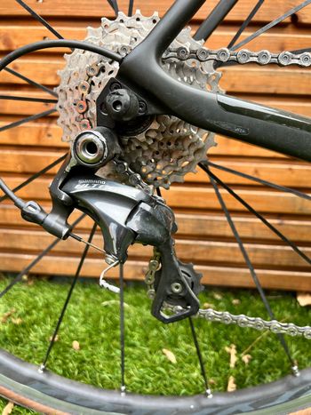Used Canyon Ultimate Shimano Ultegra 2017 Road & Gravel, Schwarz — image 4 of 25