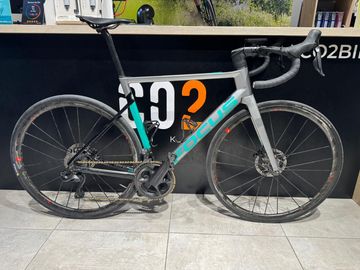 Brugt Focus IZALCO MAX 9.8 2022 2022 Road & Gravel