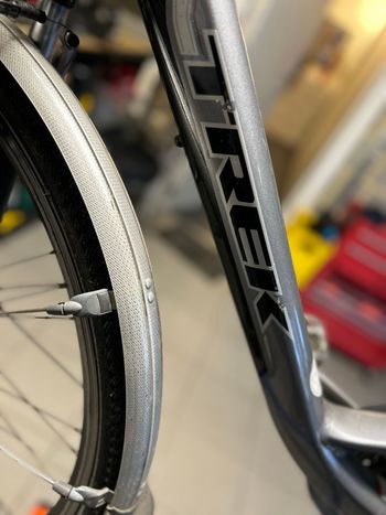 Used Trek T500 E Shimano Alivio 2010 Urban, Hellgrau — image 6 of 23
