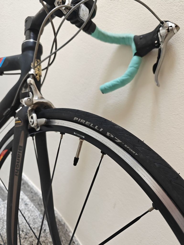 Used Bianchi Custom Shimano Ultegra 2004 Road & Gravel, Black — image 6 of 9