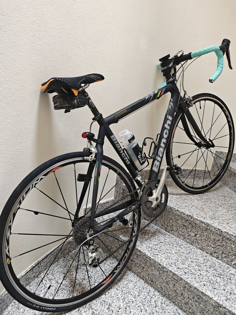 Used Bianchi Custom Shimano Ultegra 2004 Road & Gravel, Black — image 8 of 9