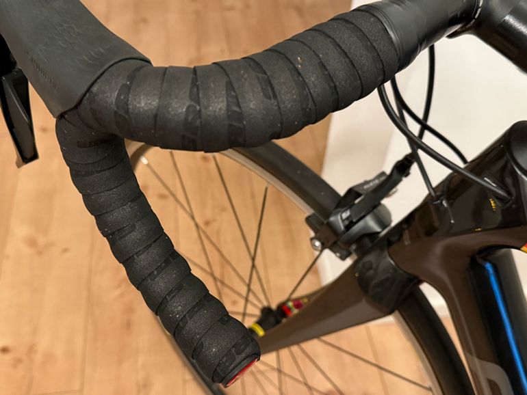 Used Focus IZALCO RACE 9.7 2019 2019 Road & Gravel, Black — image 4 of 10